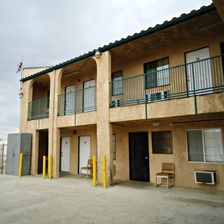 Economy Inn Victorville Buitenkant foto